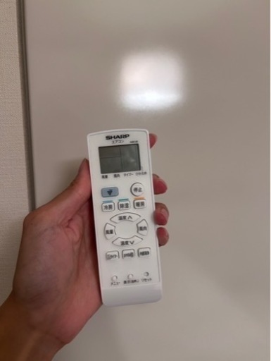 シャープ　エアコン　使用一年　設置中