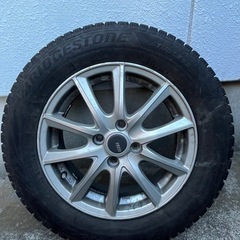 中古　スタッドレスタイヤ（ホイール
付き）  4本 185/65 R15