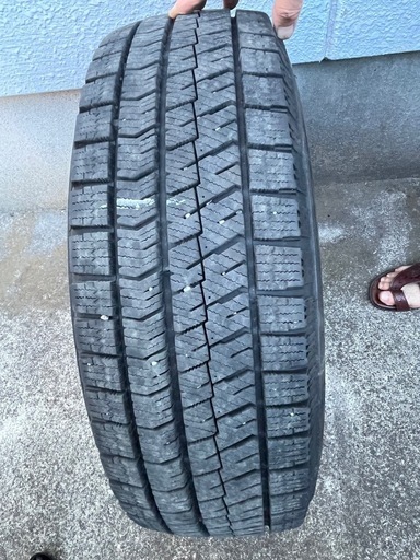 中古　スタッドレスタイヤ（ホイール
付き）  4本 185/65 R15