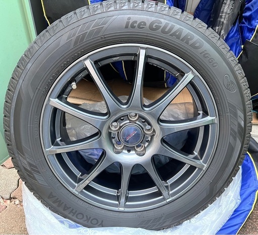 スタッドレスタイヤ、ホイール(ロッキー&ライズ)