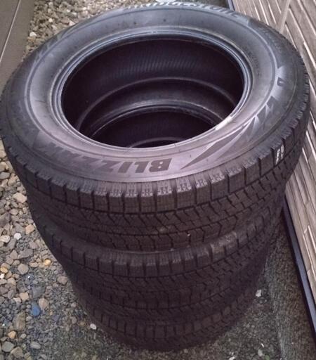 18年製　205/65R15　ﾌﾞﾘｻﾞｯｸVRX2　冬ﾀｲﾔ ﾌﾞﾘｼﾞｽﾄﾝｽﾀｯﾄﾞﾚｽﾀｲﾔ