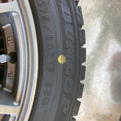 スタッドレス　ダンロップ 175 60 16 82Q 6.5j 23年 5穴の画像