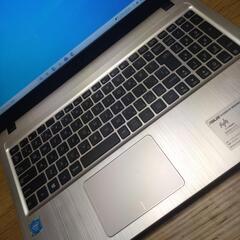 ASUSノートパソコンの画像