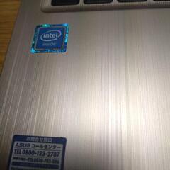 ASUSノートパソコンの画像