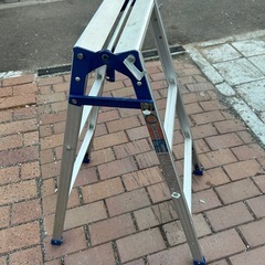 脚立
の画像