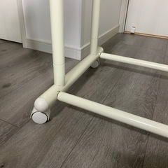 【無料】山善 ハンガーラック ダブル 幅・高さ伸縮調整可 アイボリー の画像