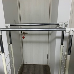 【無料】山善 ハンガーラック ダブル 幅・高さ伸縮調整可 アイボリー の画像