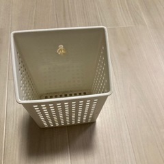 収納ケース　吸盤付き収納ラック