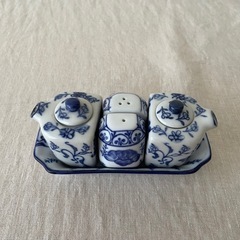 陶器セット　爪楊枝入れ　醤油差し　塩胡椒入れ　灰皿　小物入れ の画像