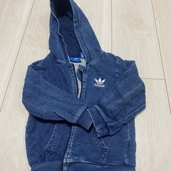 adidas デニムパーカーの画像
