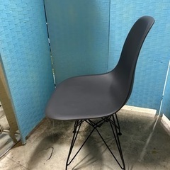 Ⓜ️商品　【土日対応】 屋内外使用　Only One椅子の画像