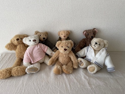 クマのぬいぐるみ7つ