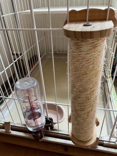 ウッディキャットケージ 2段 ＋麻爪研ぎ＋給水器＋ キャスター台元値2.7万 アイリスオーヤマ