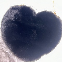 ハートの形の鞄