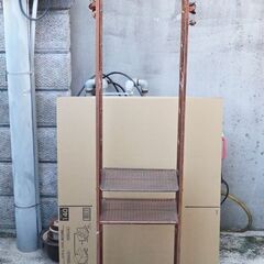 メタル製飾り棚　高さ約165ｃｍ