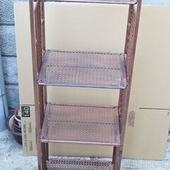 メタル製飾り棚　高さ約165ｃｍの画像