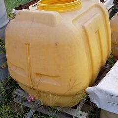 貯水タンク