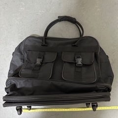 キャリーバッグ黒の画像