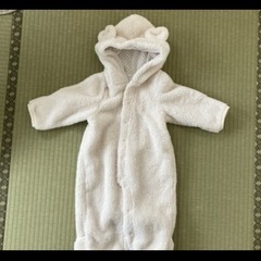 【写真1枚目、2枚目】ベスト、コート4着セット。写真1枚目と2枚目！着ぐるみ、ベスト、コート（2着）の４着セット）の画像