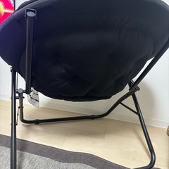 折りたたみイスの画像