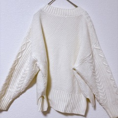 ikka ホワイト ケーブルニット Mサイズの画像