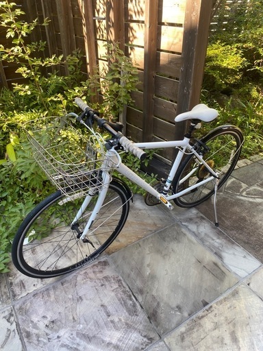 ジャイアント　自転車　giant r3.1 エスケープ　28インチ　escape クロスバイク　ホワイト　White 完成品　白　車両本体