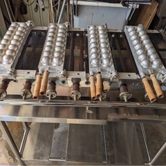 半自動たこ焼き機(都市ガス用)16穴×4の画像