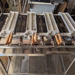 半自動たこ焼き機(都市ガス用)16穴×4の画像