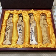 【値下げ】木製くし（GONG SHU MING BI）の画像