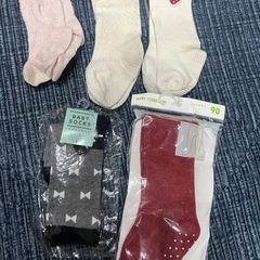 新品あり　靴下　9〜15センチ　ユニクロ　タイツ　90
