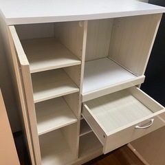【19日に処分します】食器棚 の画像
