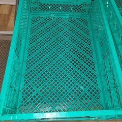 まだあるので再出品♪カゴ！業務用折り畳み式オリコン不揃い中古ですが、格安❗三枚で1000円❗の画像