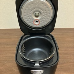 炊飯器（仕様はリンク先）の画像