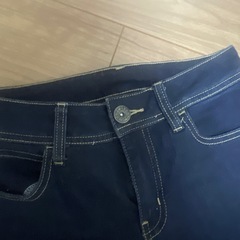 美品♡しまむらのデニムパンツです。の画像