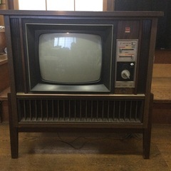 昭和レトロ　ブラウン管テレビ