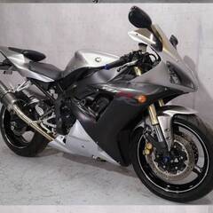 ヤマハ YZF－R1 5PWアンダーカウルL/R 純正シルバ－塗装補正済み後 未使用 ＹＡＭＡＨＡステッ  カー付きの画像