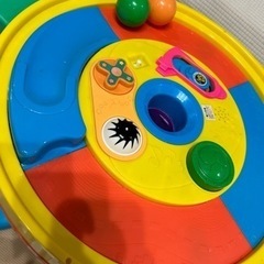 おもちゃテーブル付き歩行器の画像