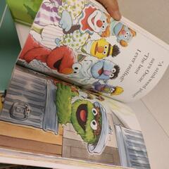中古美品　step into reading Read around sesame streetの画像