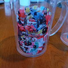 戦隊物のプラスチックコップ3個の画像