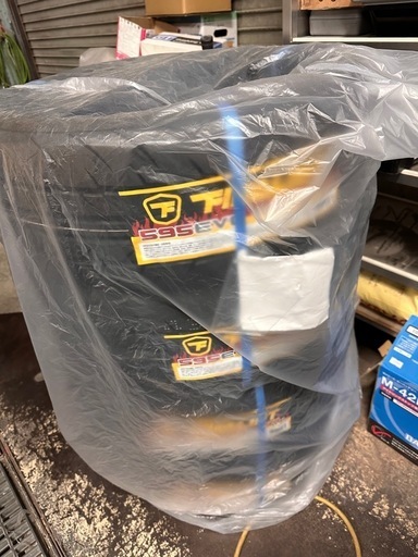 新品タイヤ　195 40 17 4本　ファイナリスト