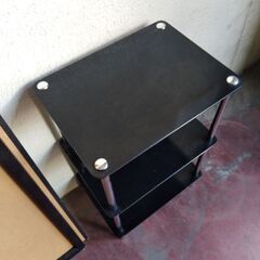 黒い3段テーブル　値下げ