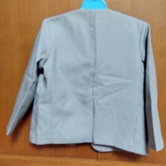 保育園の制服、新品の画像