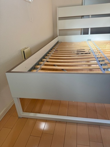 IKEA TRYSIL ダブルベッドフレーム　ホワイト　