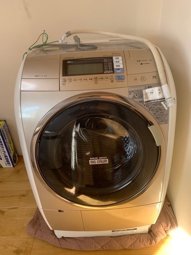 ドラム式洗濯機です。