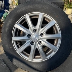 車のパーツ タイヤ、ホイールの画像