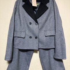 差し上げます♪   秋冬用パンツスーツの画像