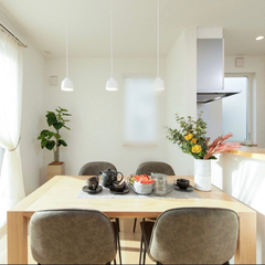 ダイニングテーブル　椅子４脚セットの画像