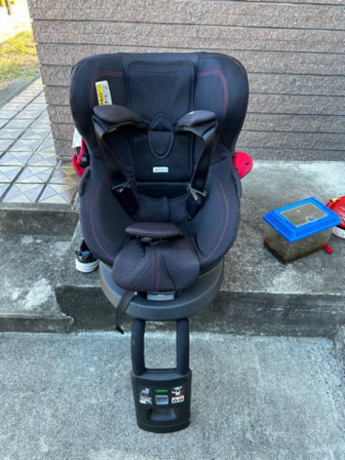 エールベベ  isofix 回転式　チャイルドシート