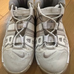 ナイキ エアモア アップテンポ 16cm