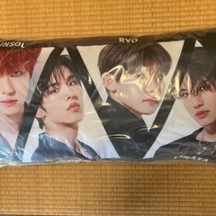 日韓ボーイズグループ　NIK ロングクッション